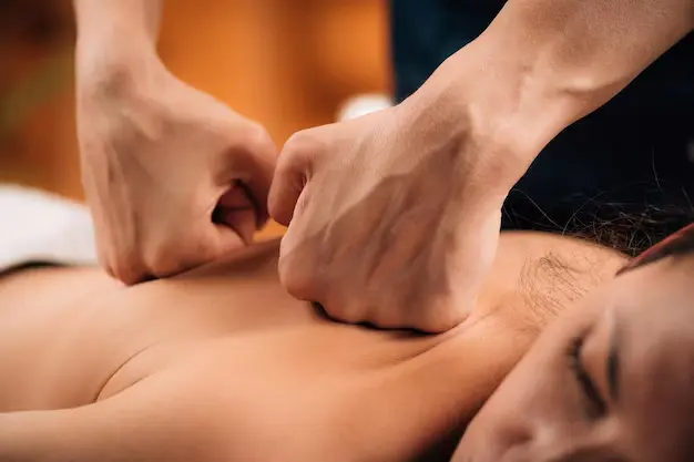 deep-tissue-massage-in-lucknow